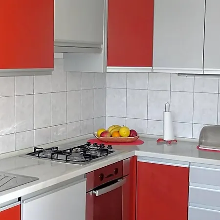 Lamia Na Uzvisini S Pogledom Na Rijeka